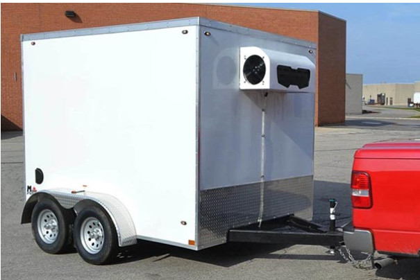 220V の電圧と空気密度の高いモーターの冷蔵型ポータブル冷蔵庫トレーラー